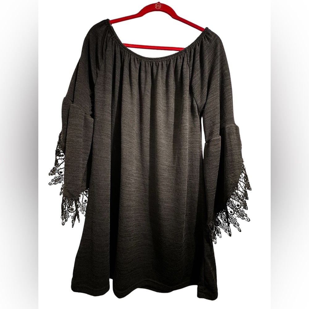 Black WinWin Tunic Size L-XL